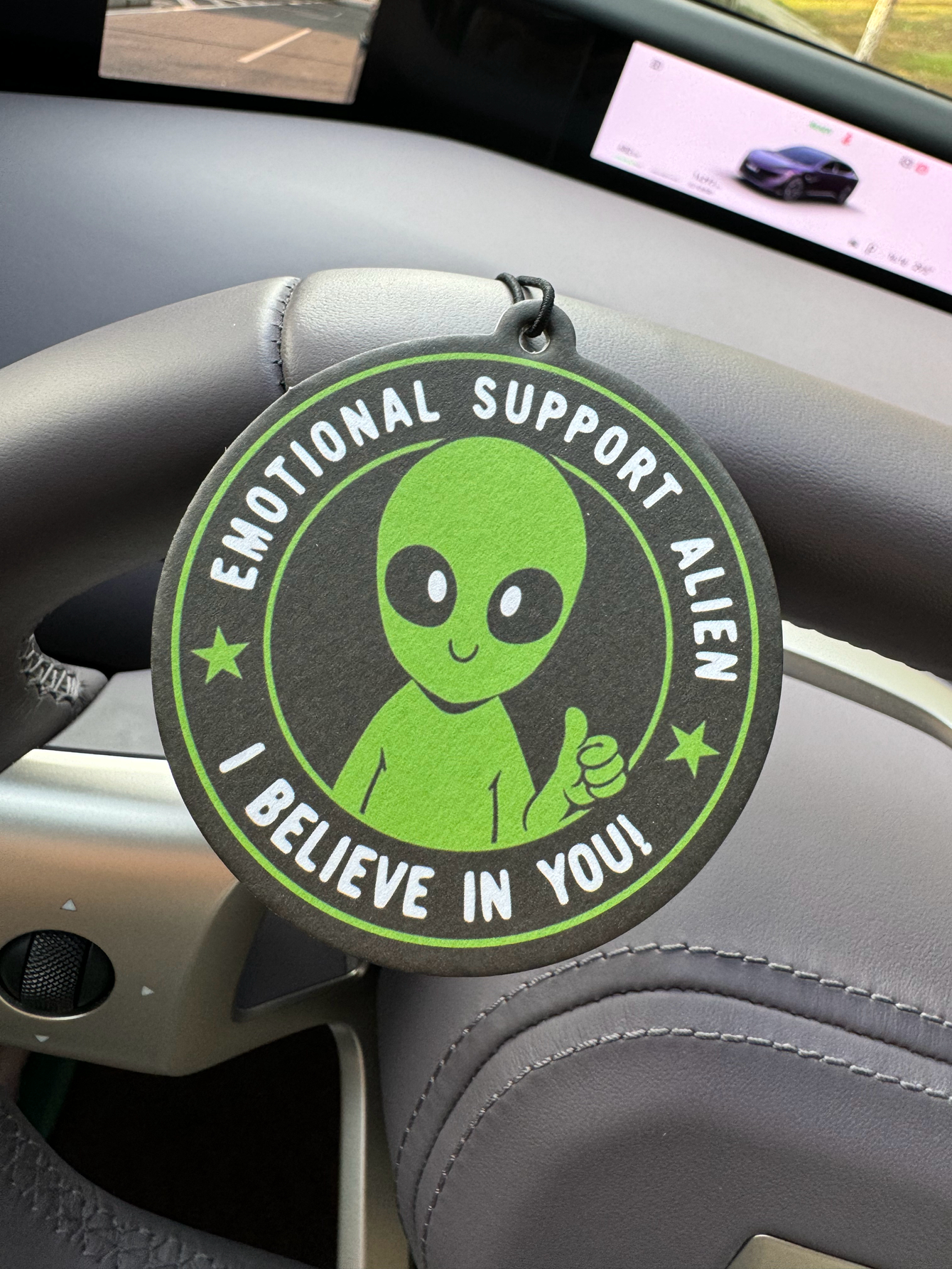 Emotional Support Alien Alien  – Home Fragrance Logo recenzja i cena